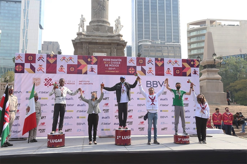 ¡Así fue y se vivió el medio maratón de la CdMx!