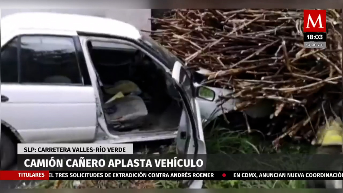 Camión cañero aplasta vehículo en San Luis Potosí