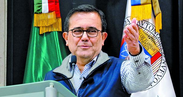 El legislador Ildefonso Guajardo considera correcta la posición del gobierno ante la iniciativa automotriz. Raúl Palacios