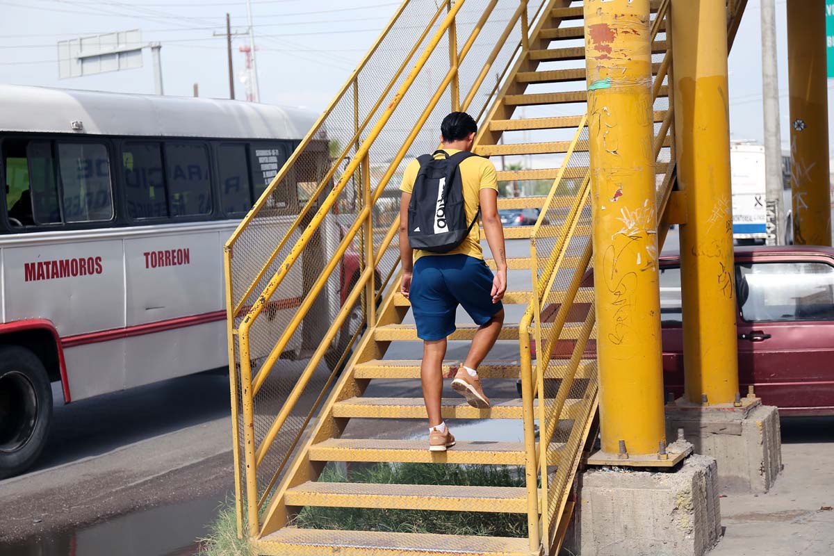 Puente peatonal. (Mauricio Román)