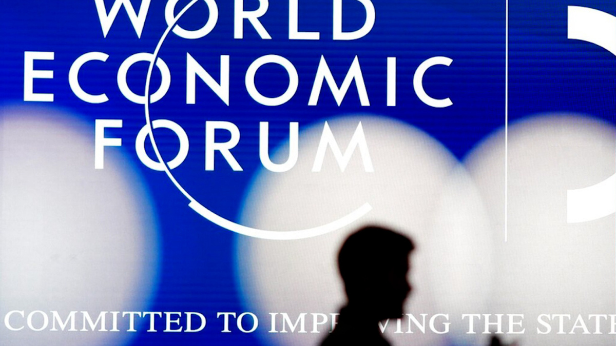 Foro Económico Mundial pospone de nuevo su reunión; se celebrará el próximo verano