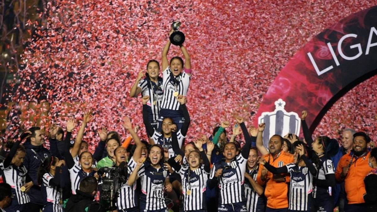 Rayadas se coronan campeonas de la Liga MX Femenil tras derrotar a Tigres en penales