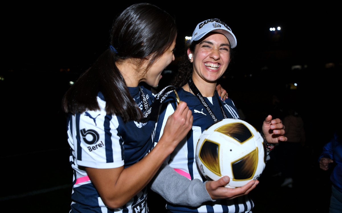 Eva Espejo, DT de Rayadas de Monterrey (Imago7)