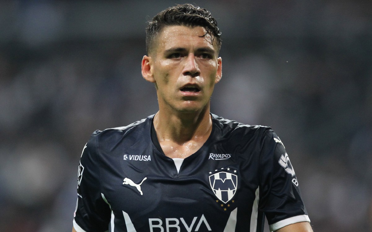Héctor Moreno se regresa a Monterrey tras duelo amistoso (Imago7)