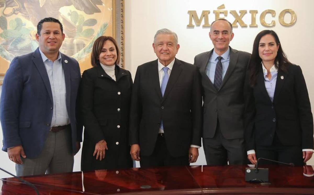 El mandatario nacional se reunión con el gobernador de Guanajuato y la alcaldesa de León.