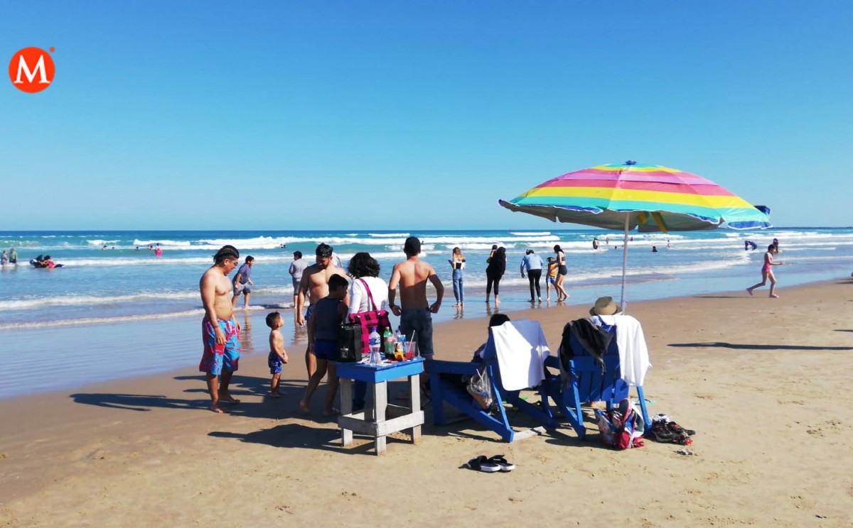Turistas en Playa Miramar. | Pablo Reyes