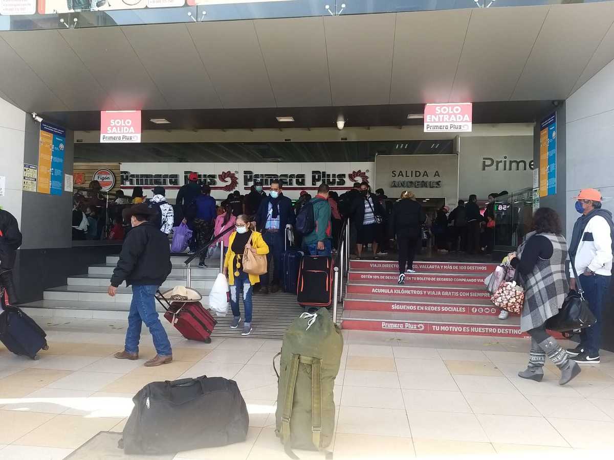 Se incrementó el movimiento de pasajeros y de servicios. (Josefina Ruíz)