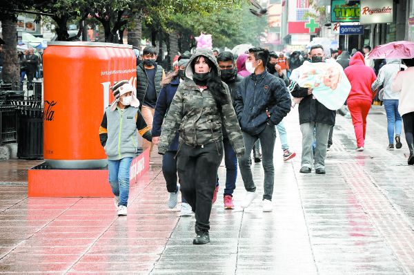 A pesar de que ya es invierno, esta ocasión, las chamarras y los abrigos se quedarán guardados en el clóset. RAÚL PALACIOS
