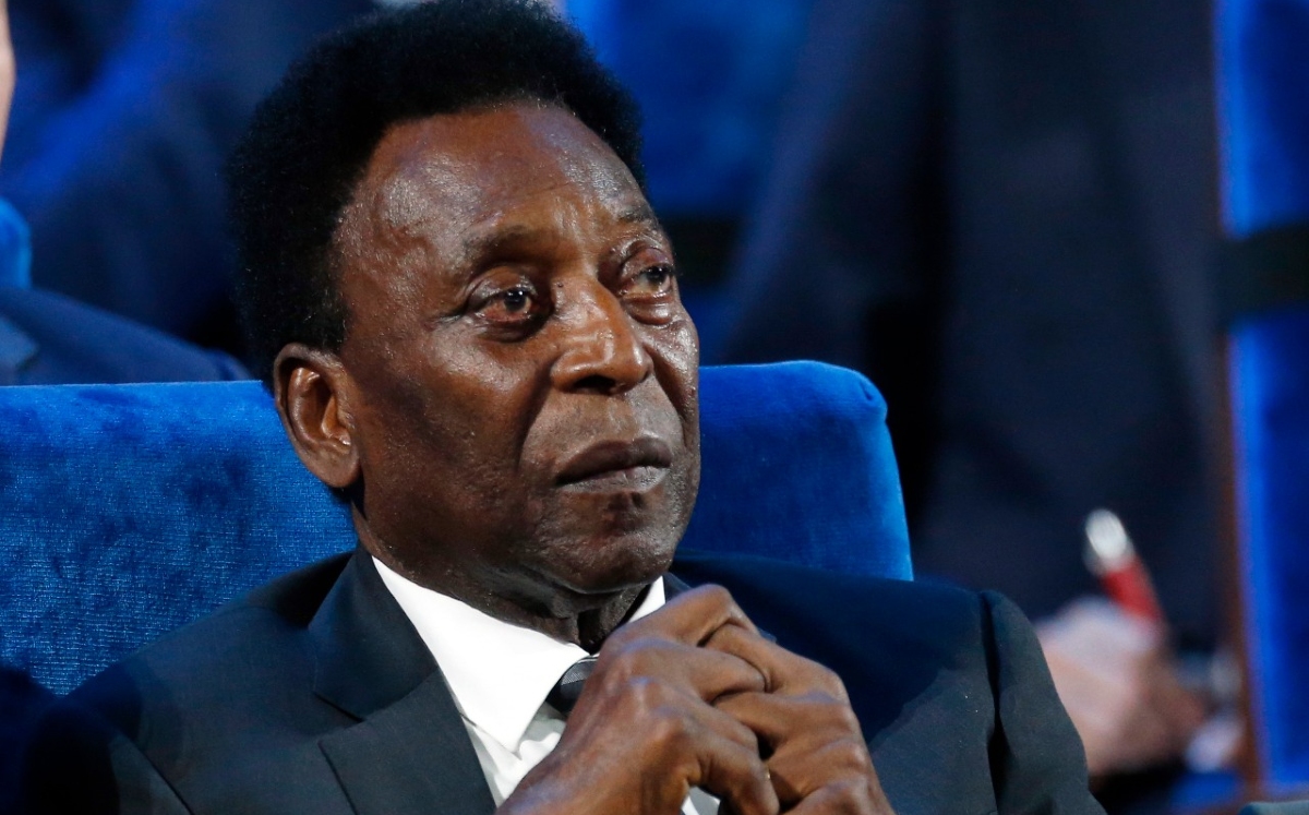 Pelé sale del hospital tras dos semanas; recibe alta médica (AP)