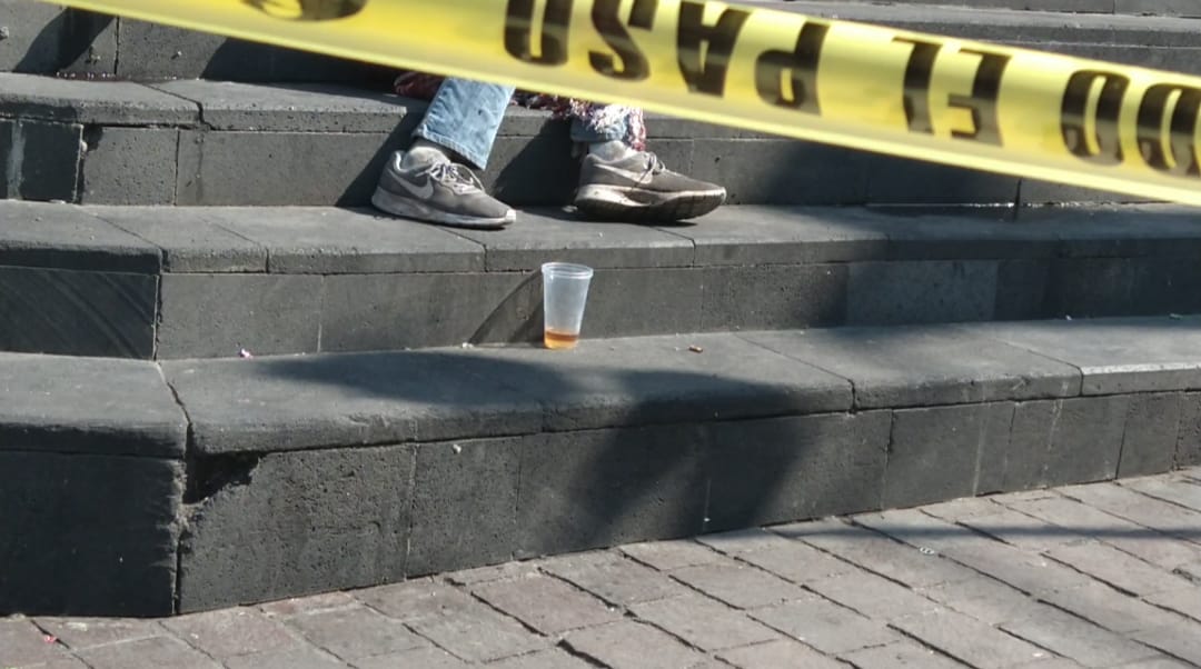 A un costado de la Plaza de Los Mariachis fue encontrado el cadáver. (Roberto Hurtado)