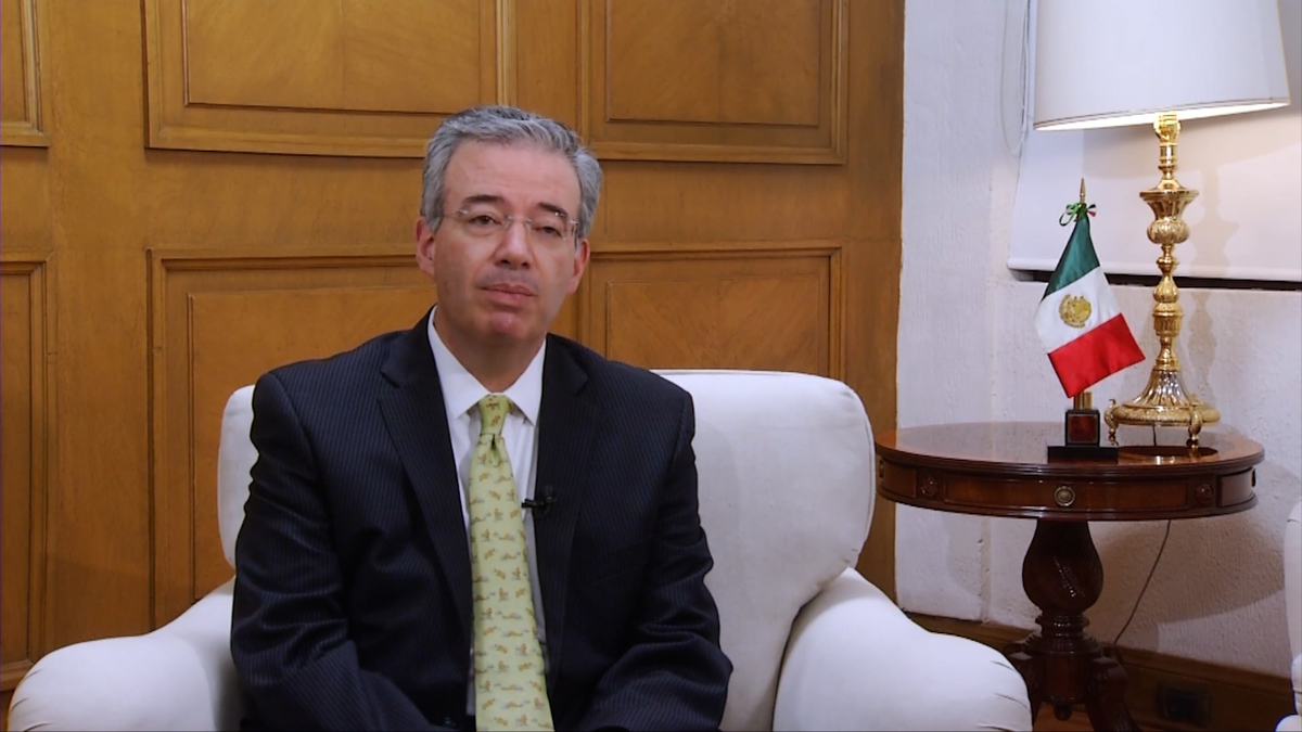 Alejandro Díaz de León, gobernador del Banco de México