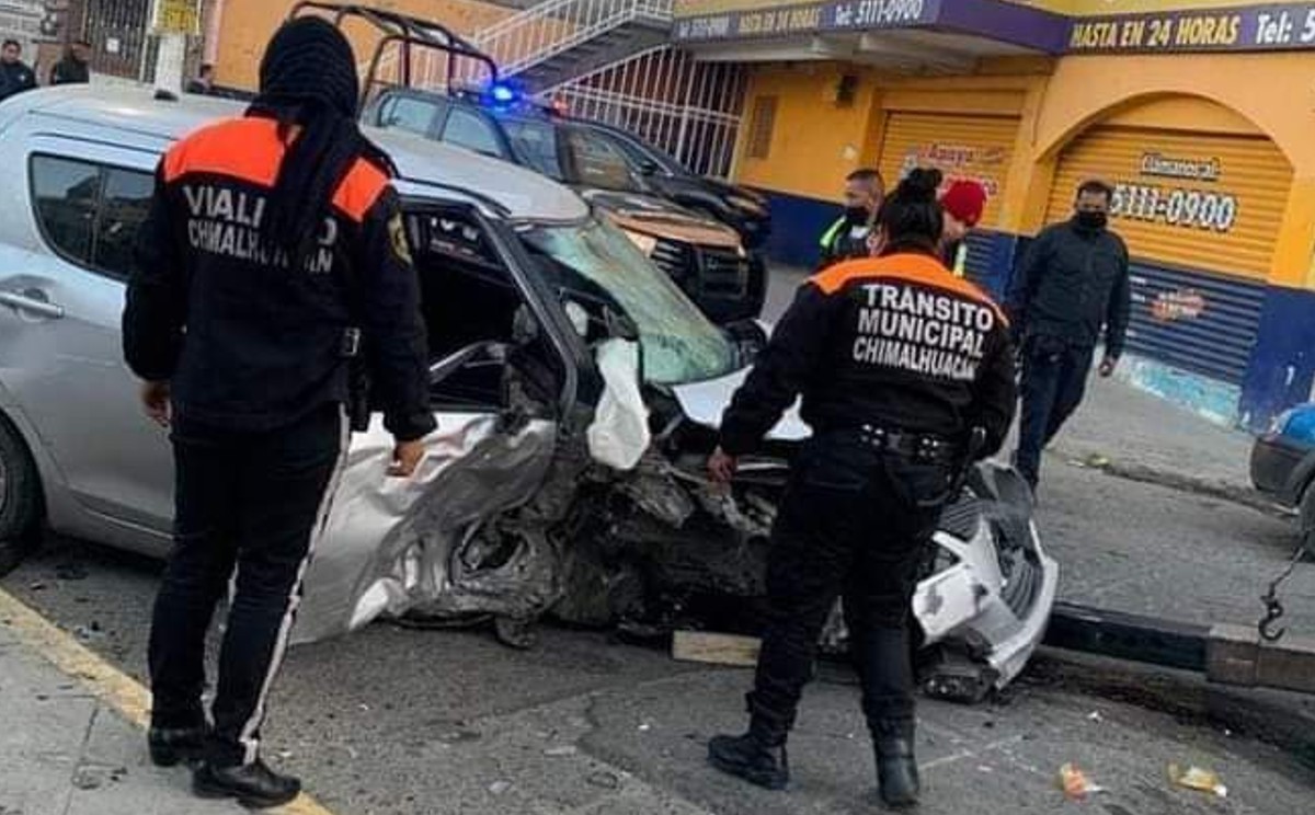 Elementos de la policía de tránsito llegaron al sitio.