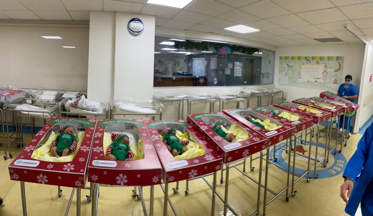 Hospital de Nuevo León viste a bebés recién nacidos como duendes