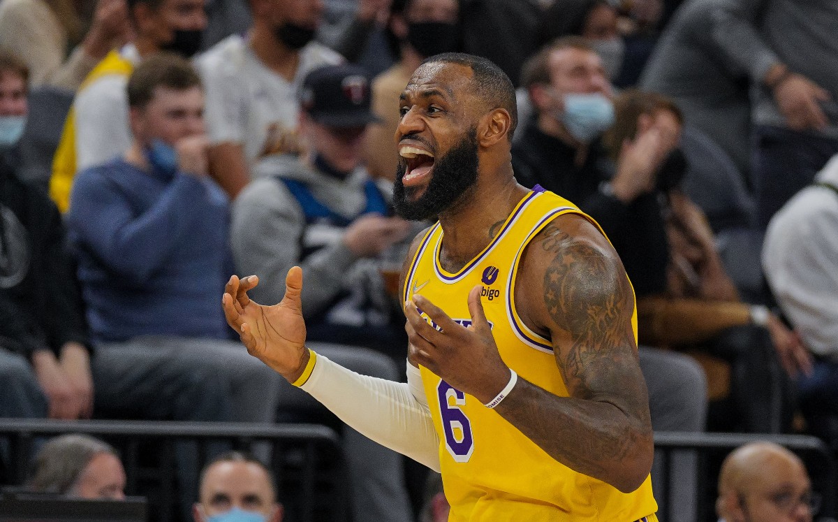 LeBron James causa polémica en redes sociales por meme sobre el Covid-19 (Reuters)