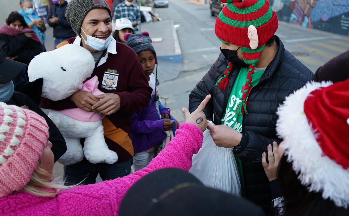 Migrantes en Tijuana. (EFE)