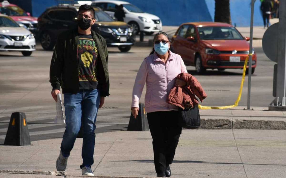 Aumentan casos de covid-19 en CdMx; Sheinbaum descarta cambio