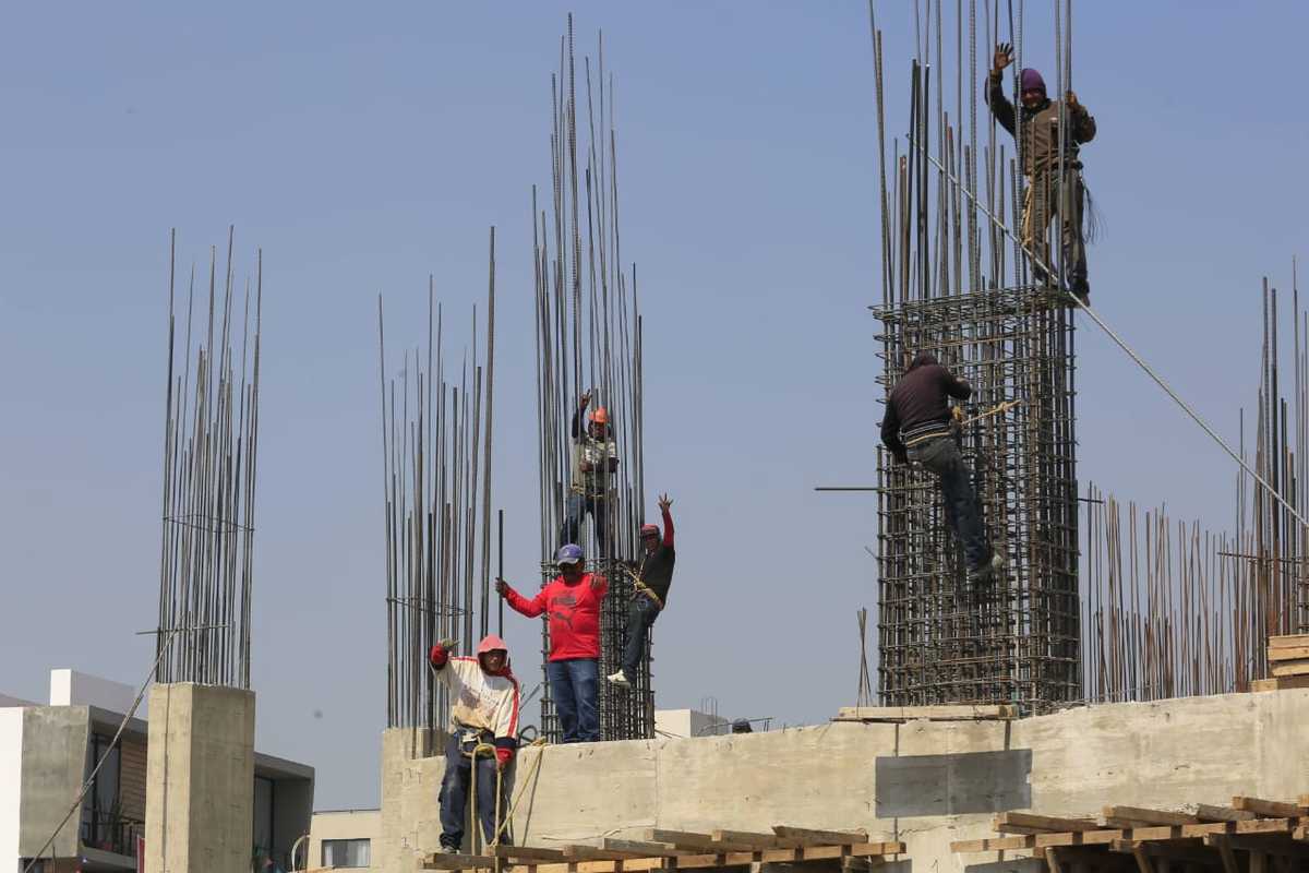 Trabajadores de la industria de la construcción | Andrés Lobato