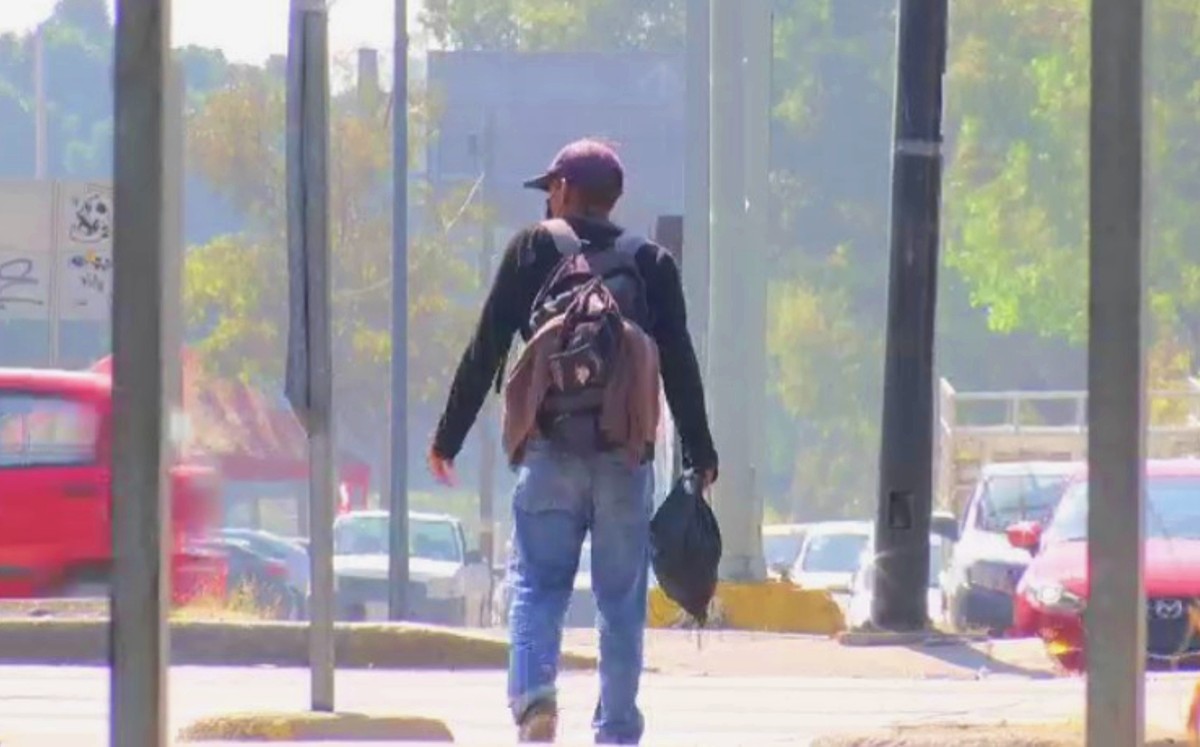 Javier espera poder llegar a su destino, Estados Unidos, para ofrecerle un mejor futuro a su familia / Axel Rivas