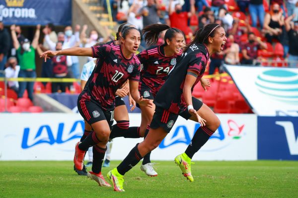 Jugadoras de la Selección femenil. imago7