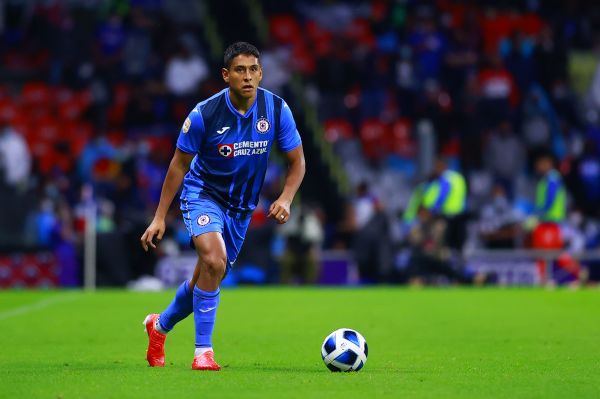 Luis Romo sería la próxima baja de Cruz Azul. Imago7