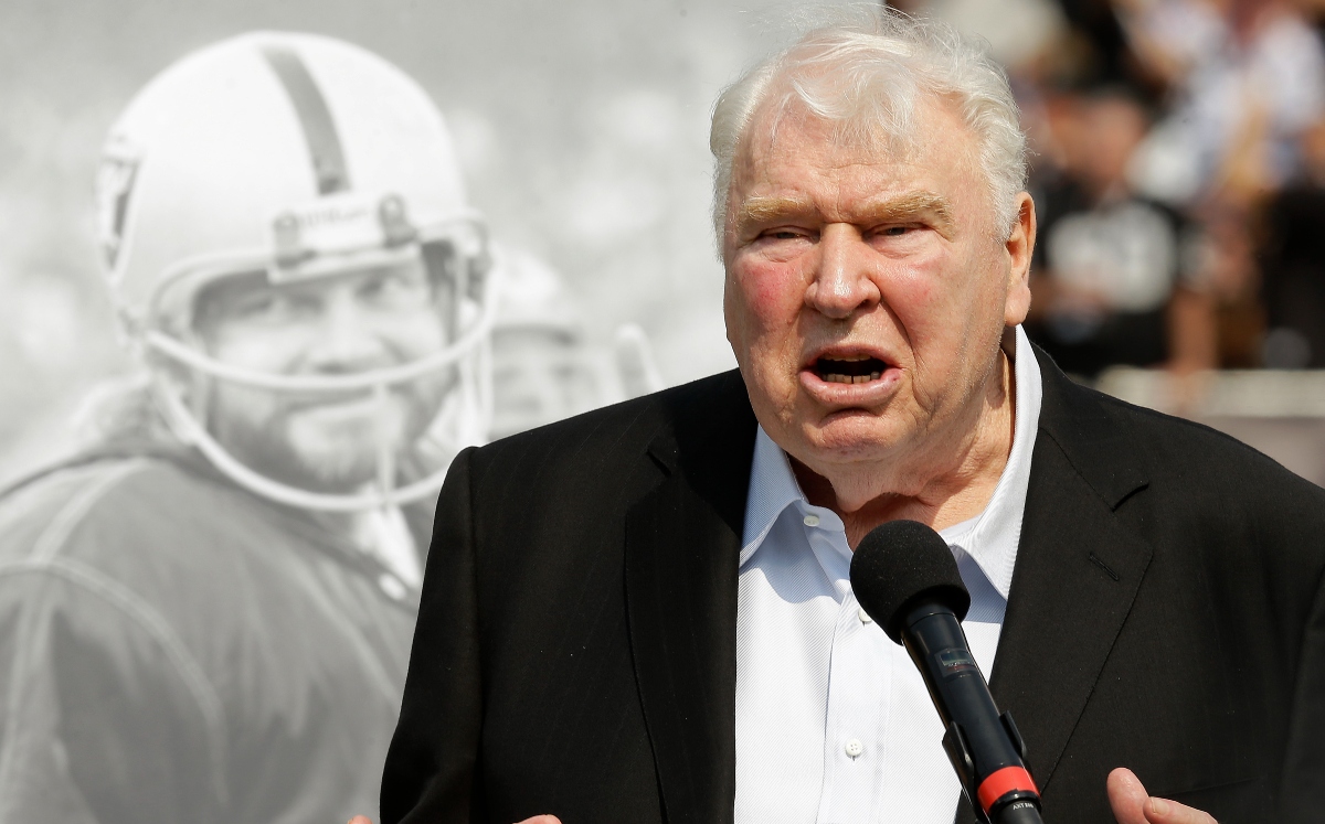 Muere John Madden, leyenda de la NFL, a los 85 años (AP)