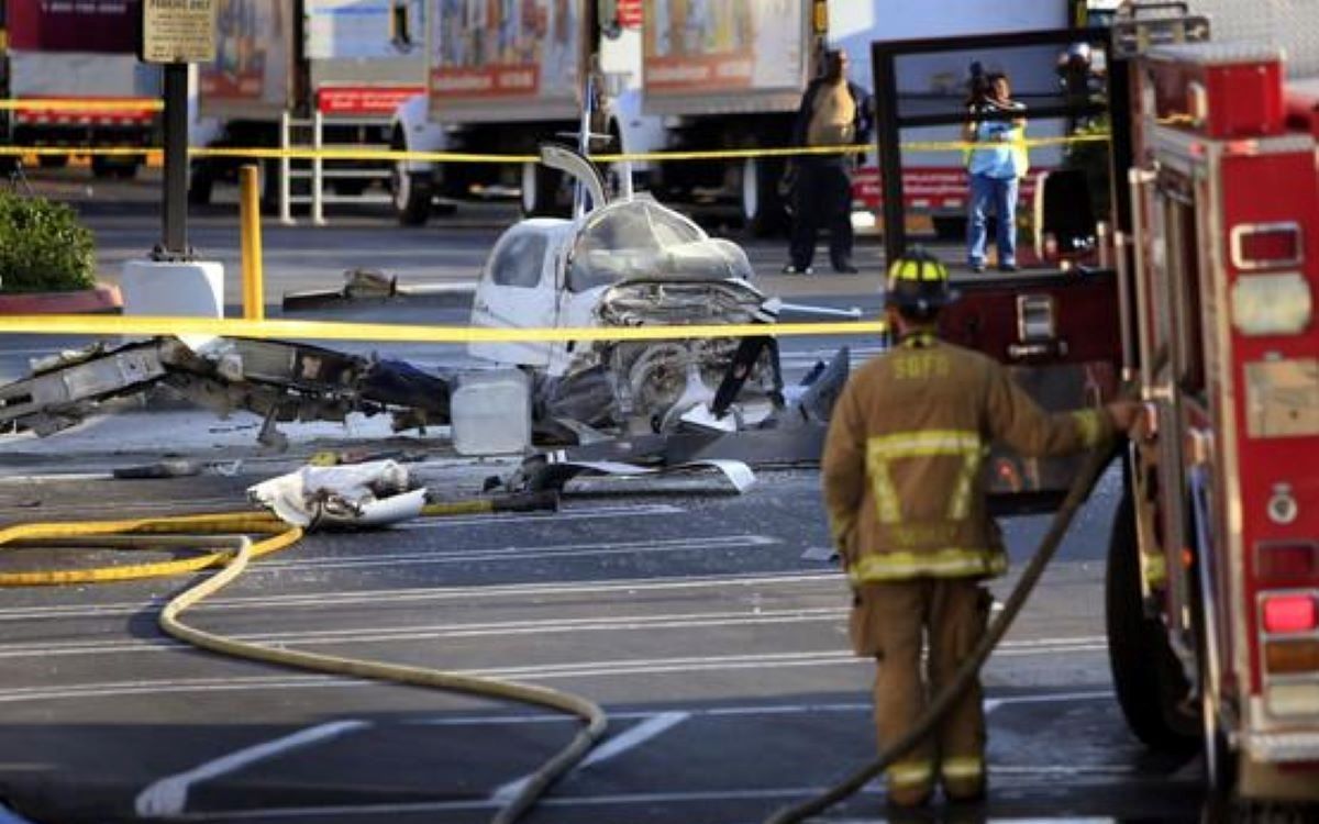 El avión bimotor estaba registrado a nombre de Med Jet LLC, con sede en El Cajón, California. | Associated Press