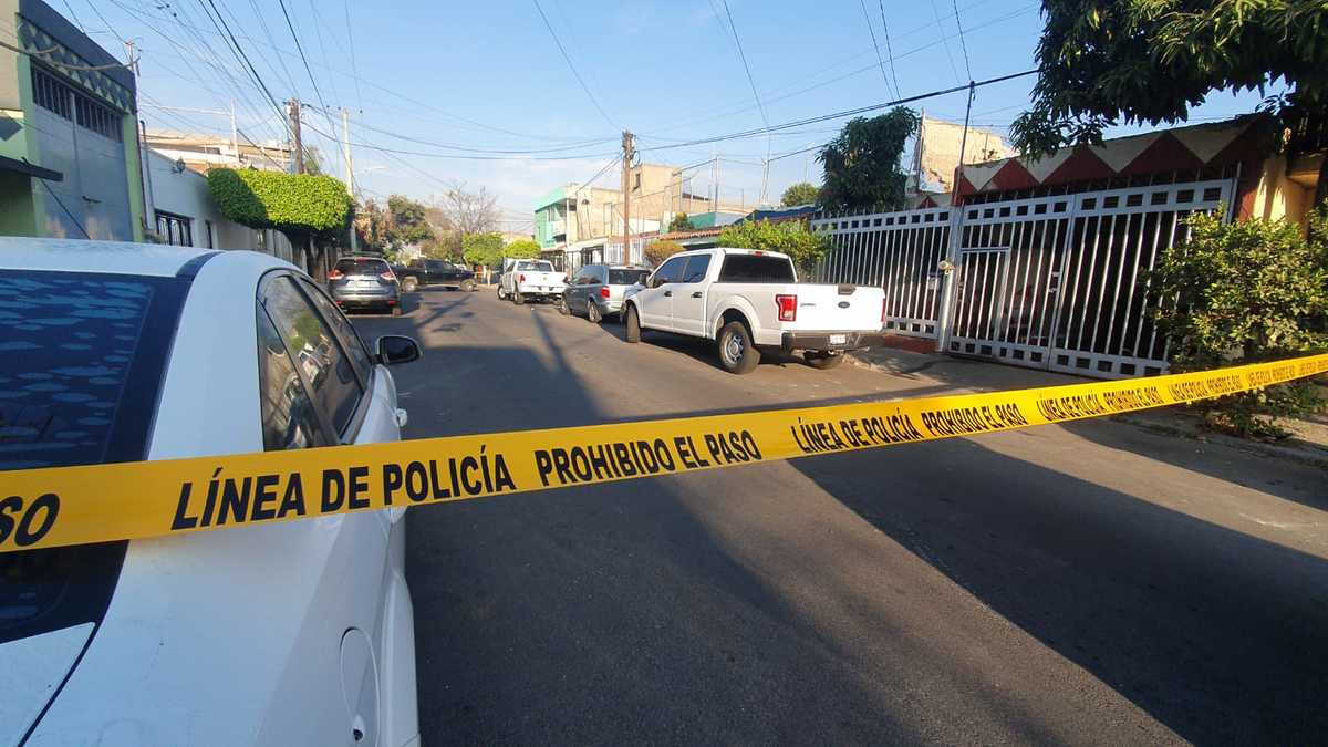 Cerco policial en torno a sitio donde asesinaron a mujer en Guadalajara (Juan Carlos Munguía)