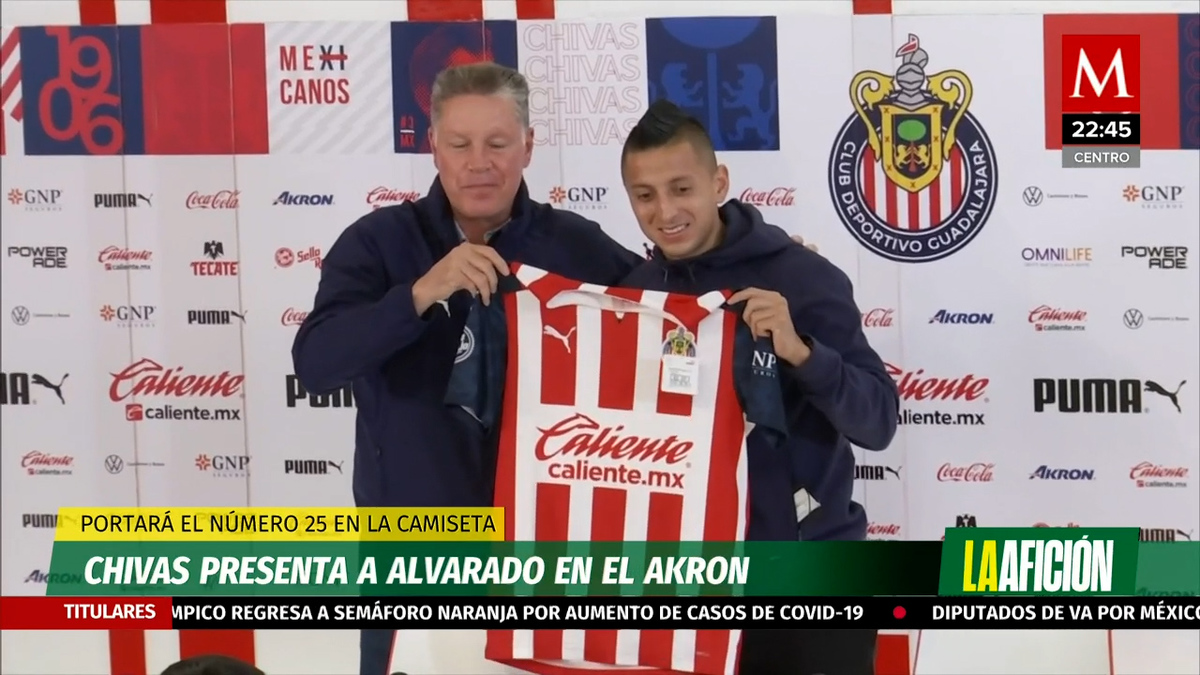Roberto Alvarado es presentado como jugador de Chivas