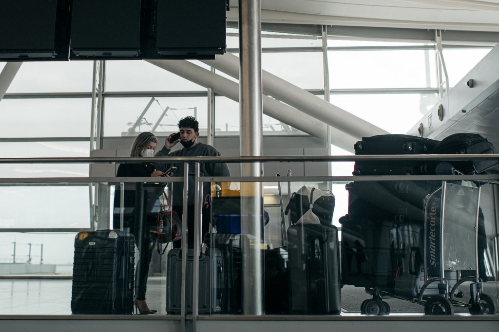 Aeropuertos como el de Nueva York están reflejando aumento de pasajeros. | AFP