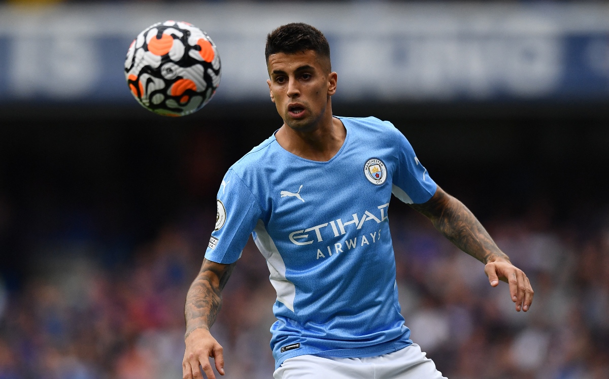 Joao Cancelo sufre robo en su casa y es agredido por los asaltantes (AFP)