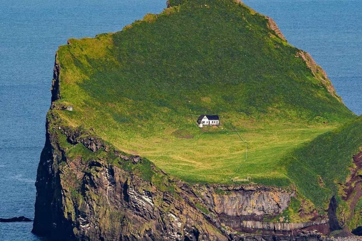 La vivienda de Islandia es conocida como 'la casa de Björk'. | Foto: Instagram de Hörður Kristleifsson