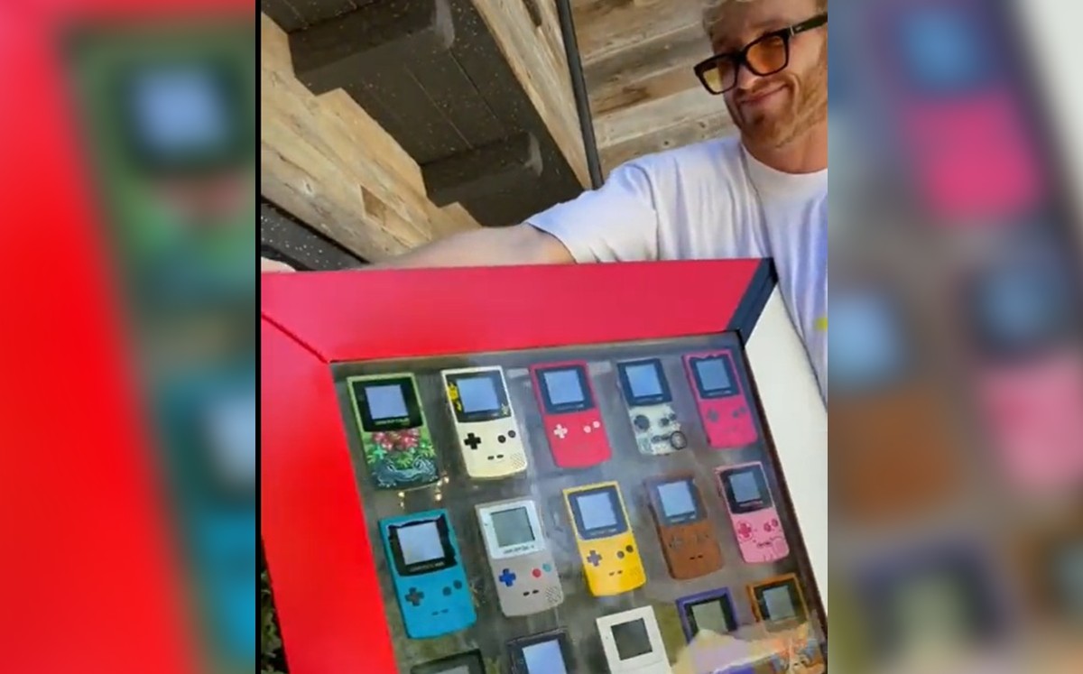 Logan Paul destruye 15 Game Boy color para cumplir un capricho y le llueven críticas (Especial)