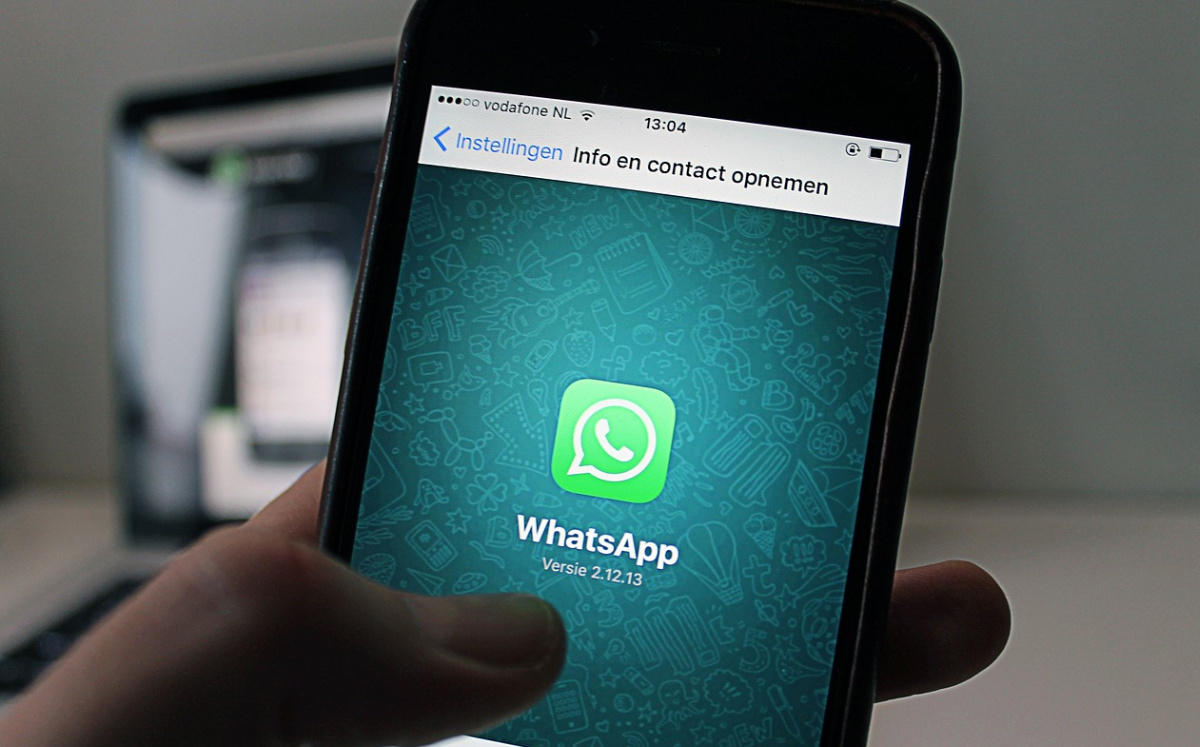 Reporta el contacto a WhatsApp desde su información de contacto, pero también puedes reportar mensajes específicos. Foto: (Pixabay)