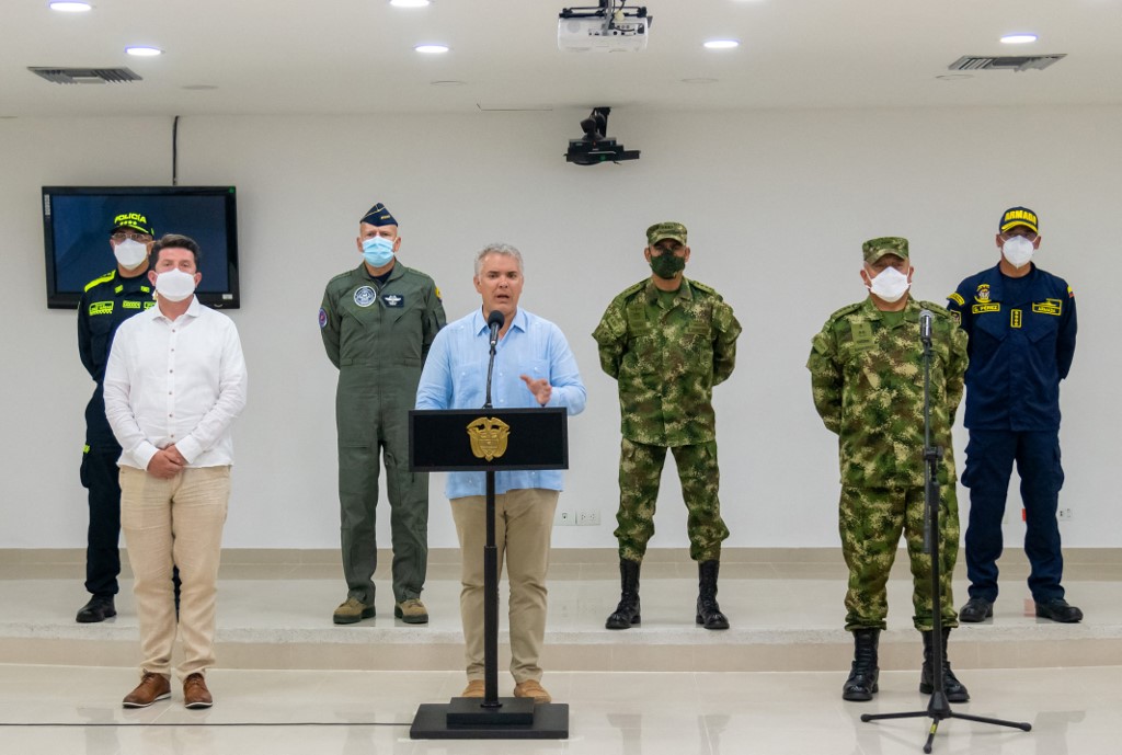 El presidente colombiano Iván Duque hablando al final de una reunión del consejo de seguridad. (AFP)