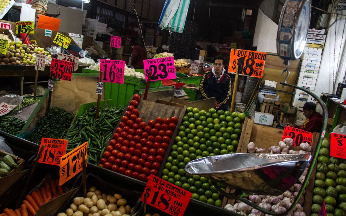 Productos de la canasta básica han sufrido incrementos en sus precios en los primeros días del año, provocados en parte por el aumento en combustibles