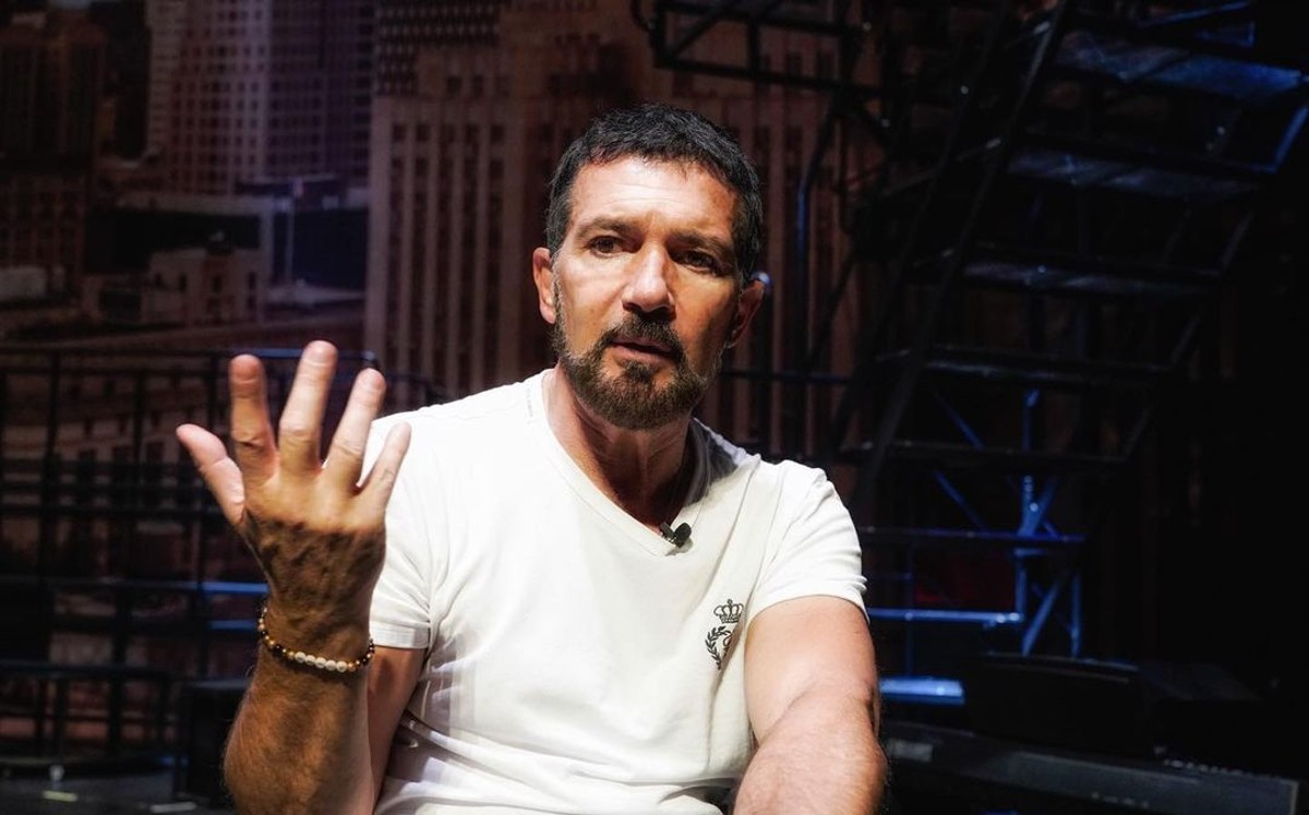 Suspenden musical 'Company', de Antonio Banderas (Instagram).