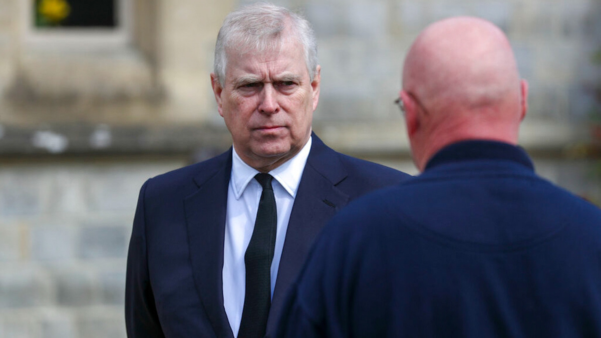 Epstein ayudó al príncipe con pago a esclava sexual