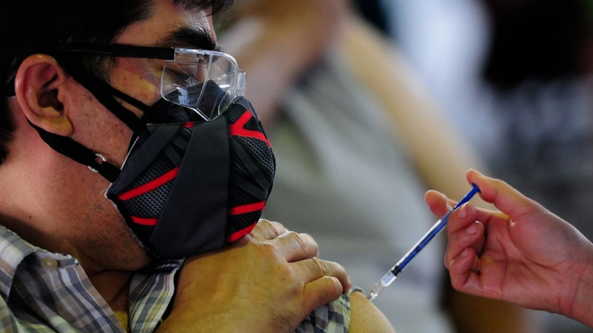 Veracruz iniciará vacunación contra covid de refuerzo para maestros el 17 de enero