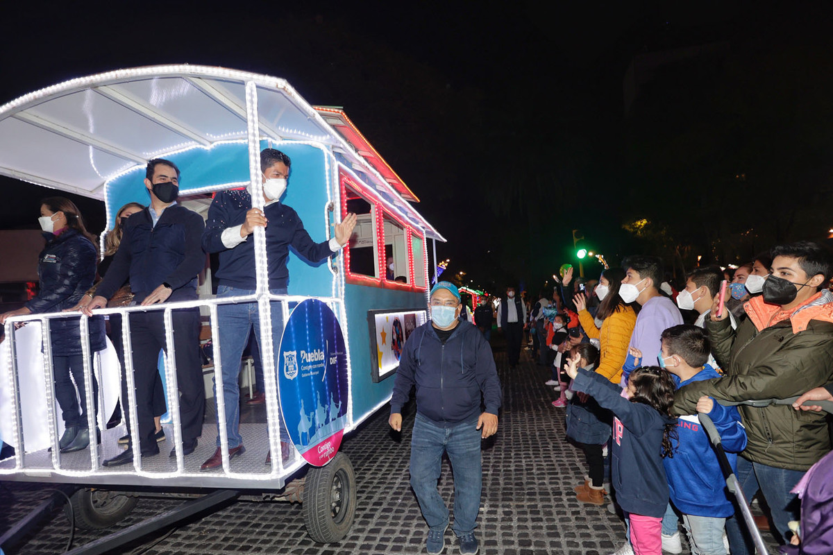 Familias poblanas disfrutaron del desfile de Reyes Magos | Agencia Enfoque