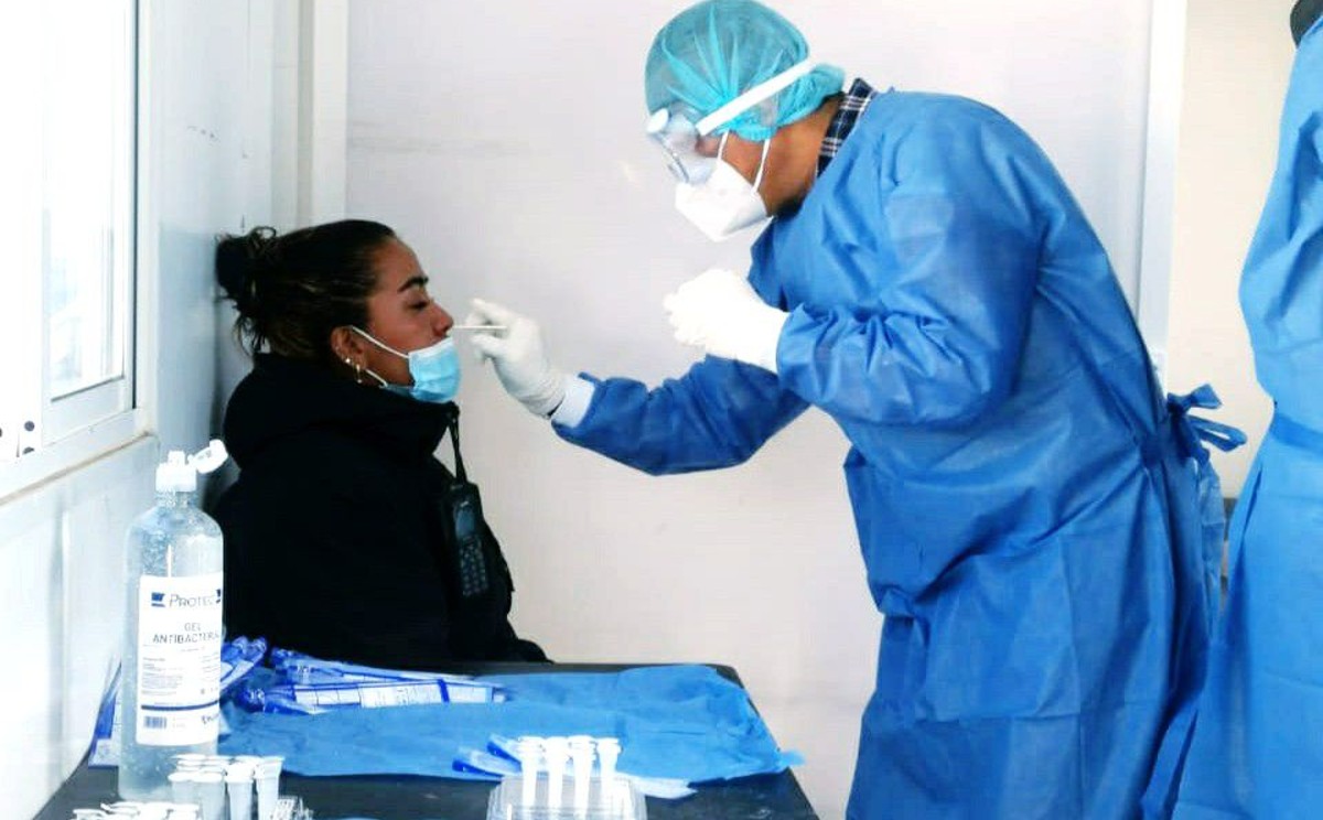 No hay pruebas rápidas en la vía pública, sólo en hospitales.