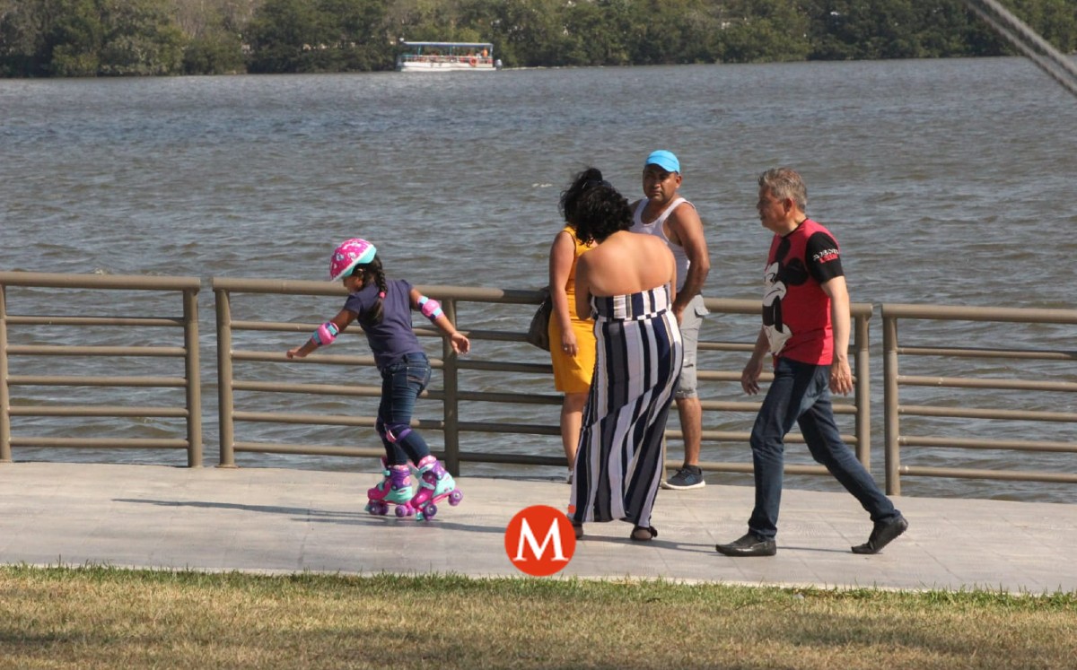 Turistas en Tampico. (Sergio Sánchez)
