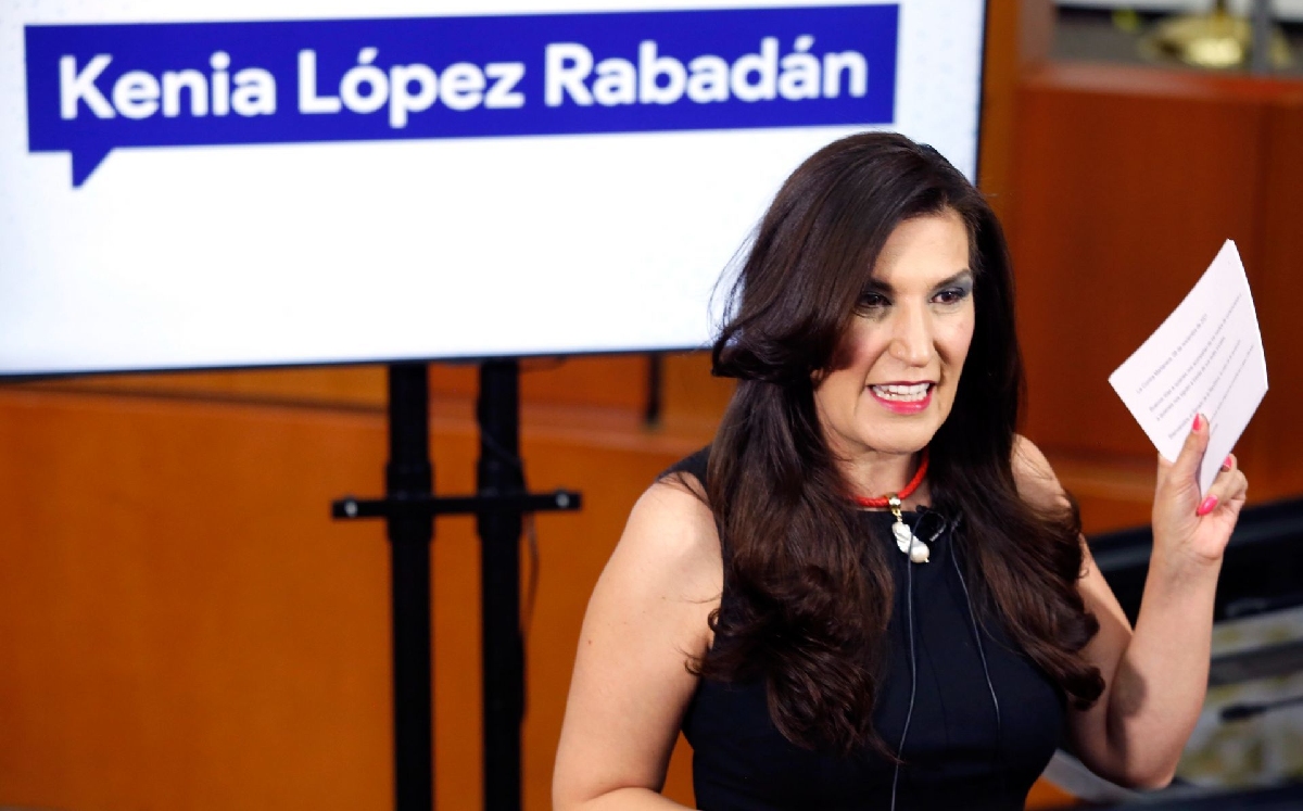 La legisladora panista Kenia López durante su contramañera en el Senado de la República. | Cuartoscuro