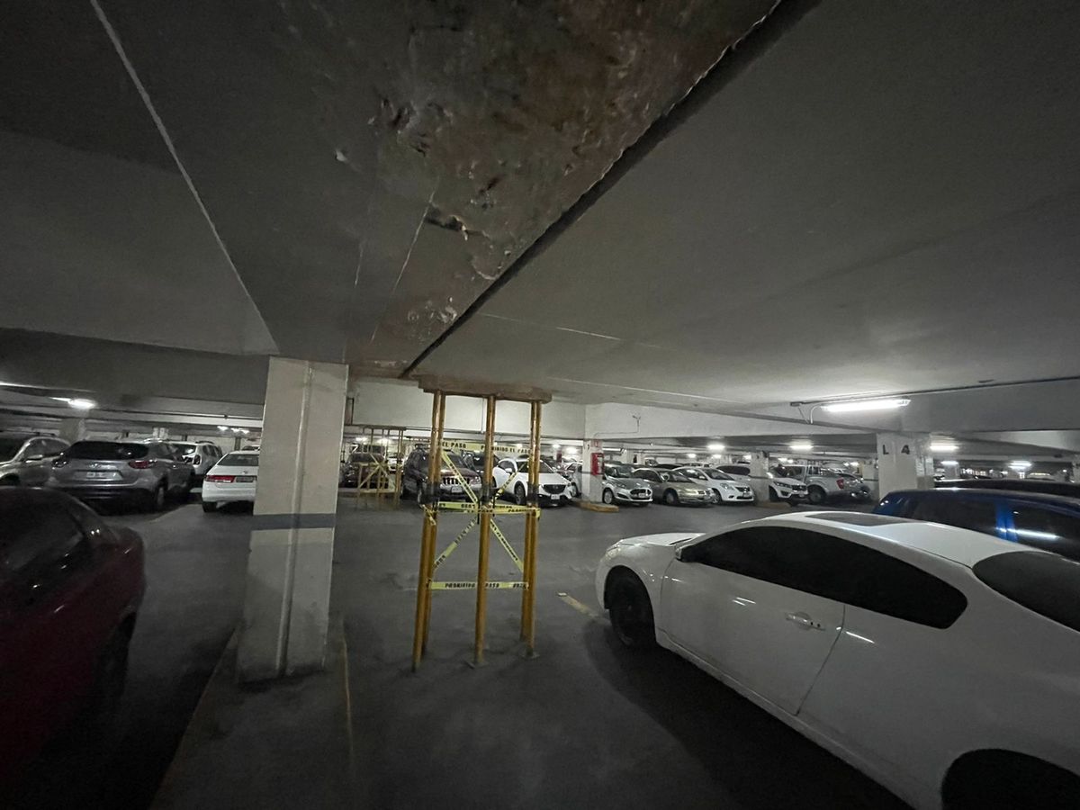 Tres meses para determinar daños del estacionamiento Plaza Liberación (Karla Victoria Rodríguez)