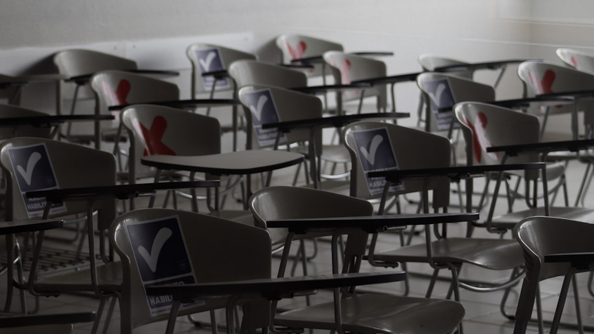 Primera ola de contagios de covid-19 'pegó duro' a personal educativo