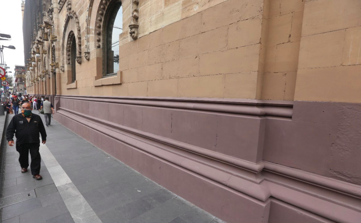 El arquitecto dice que en las fotos se puede apreciar que la fachada del inmueble fue intervenida con pintura vinílica. (Foto: Jorge Carballo)