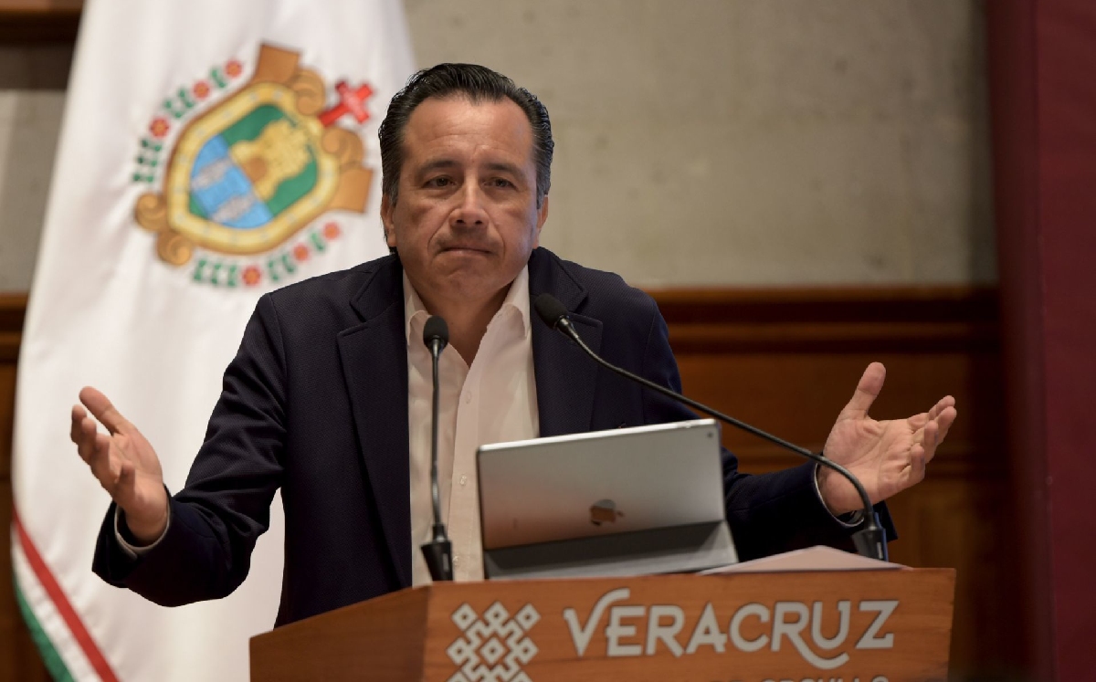 Cuitláhuac García, gobernador de Veracruz, en una conferencia de prensa. | Cuartoscuro