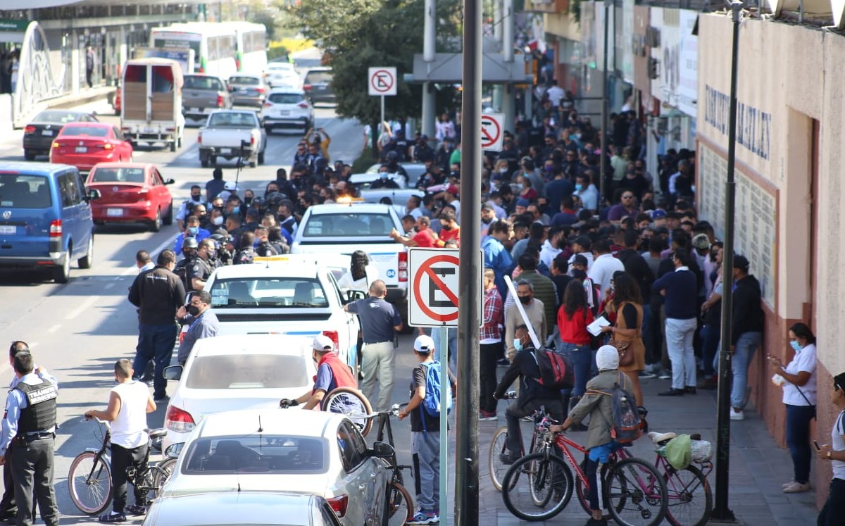 Manifestación de taxistas en Bulevar Adolfo López Mateos en León / Dani Béjar