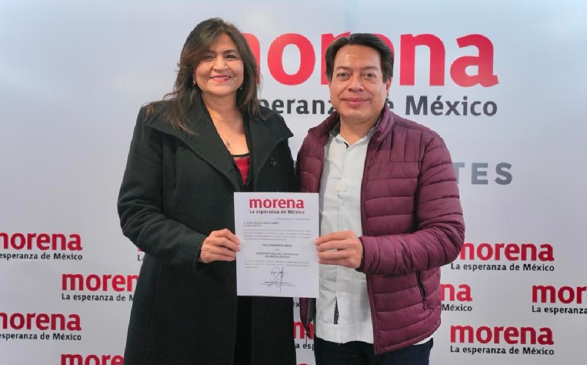 Mario Delgado dio el anuncio en una conferencia de prensa junto a la ahora prercandidata. | Especial