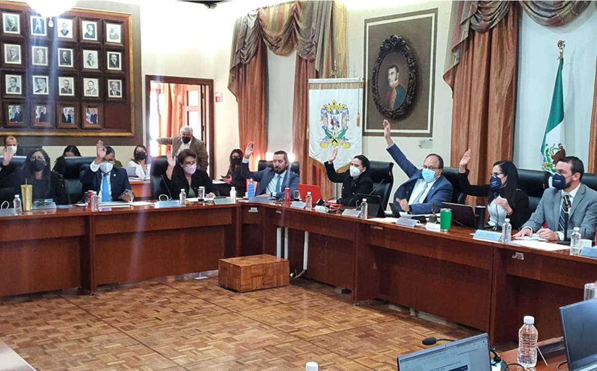 Son tres los perfiles que compiten por la Contralaría de León.