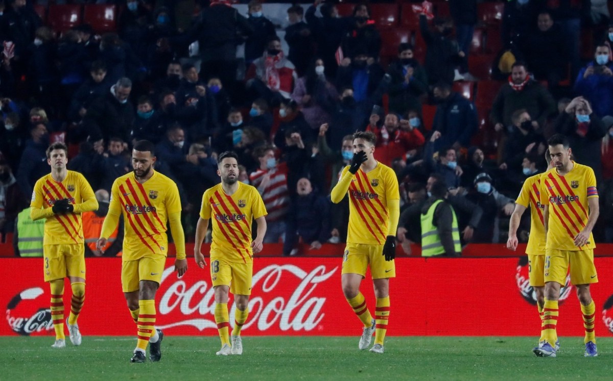 Barcelona empata con el Granada y se mantiene fuera de puestos de Champions (Reuters)